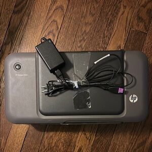 HP DeskJet 1000 Printer with Power Adapter